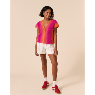 S10923 Rhythmic Colour Top Crochet Pattern in Sirdar Jewelspun Ombre Aran