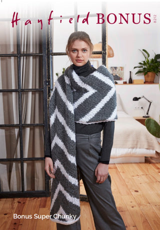 S8212 Wrap in Hayfield Bonus Super Chunky