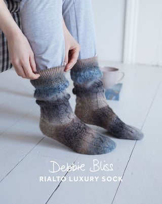 DB084 Embossed Diamond Sock in Debbie Bliss Rialto Luxury Sock