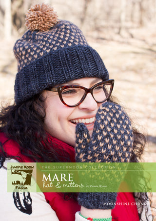 J22-01 Mare Hat and Mittens in Moonshine Chunky