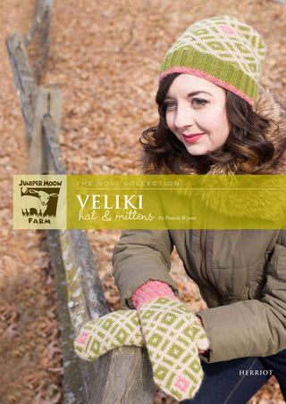 J26-03 Veliki Hat and Mittens for Women in Herriot