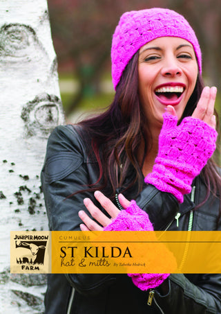 J31-03 St Kilda Hat and Mitts for Women in Cumulus