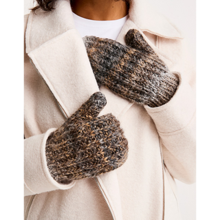 S10808 Marbled Hat & Mittens in Sirdar Jewelspun with Wool Chunky