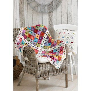 St9090 Cushion Cover and Blanket Life DK