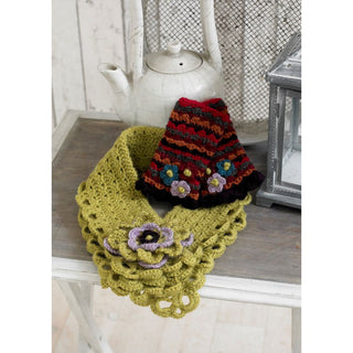 St9098 Ladies Scarf and Mittens Alpaca DK