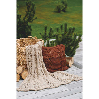 St9130 Throw and Cushion Life Super Chunky